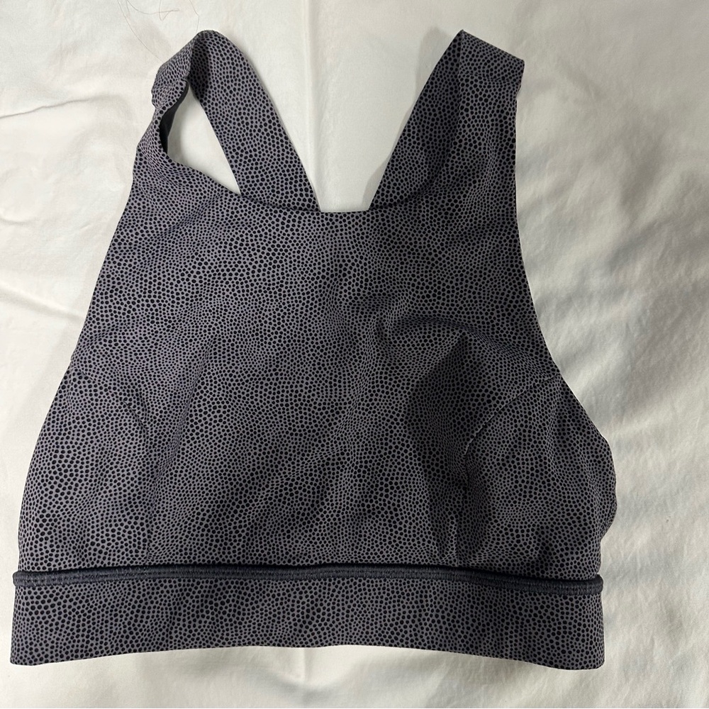 Lululemon sport bra. Size 4. Missing cups